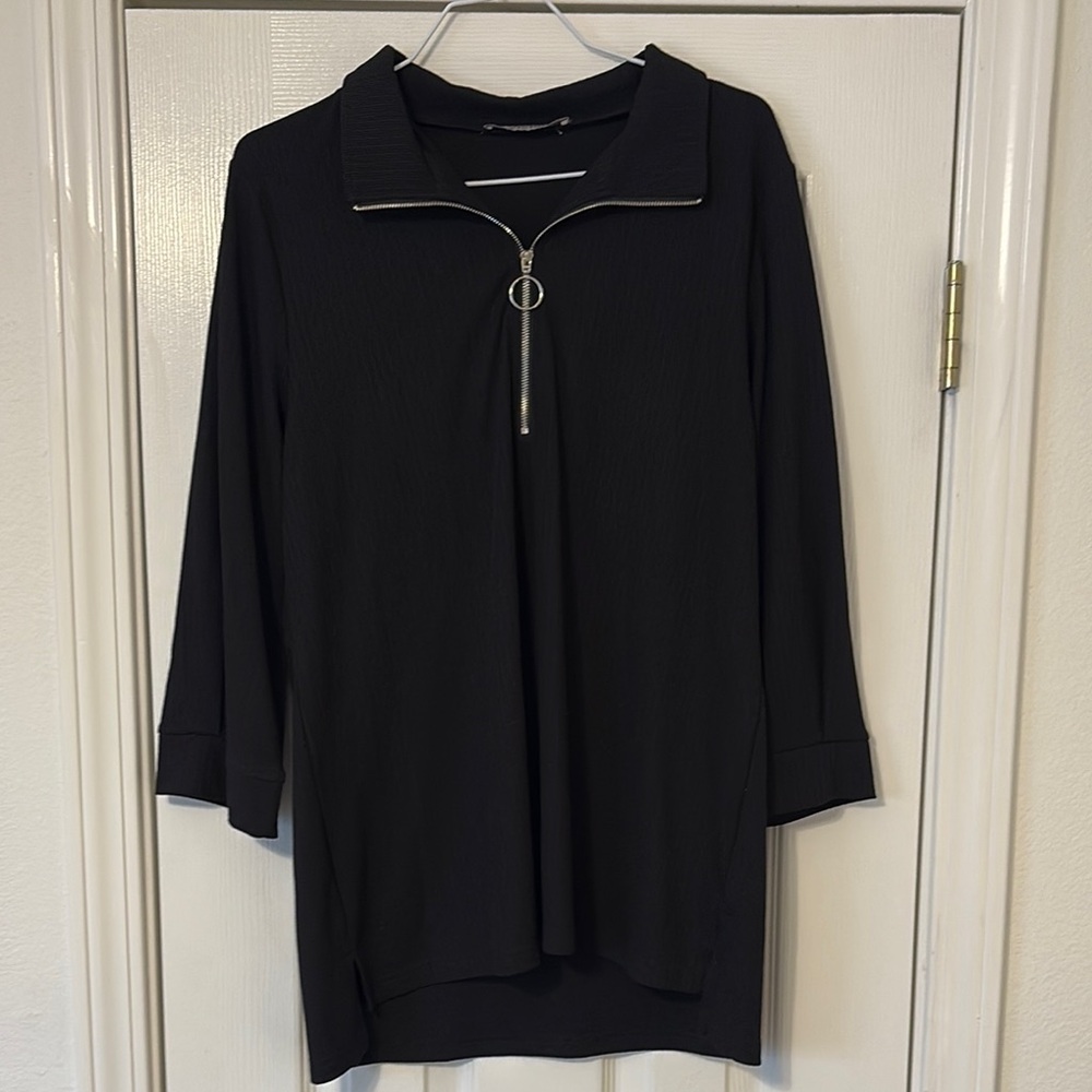 ViVI Black Ribbed Top